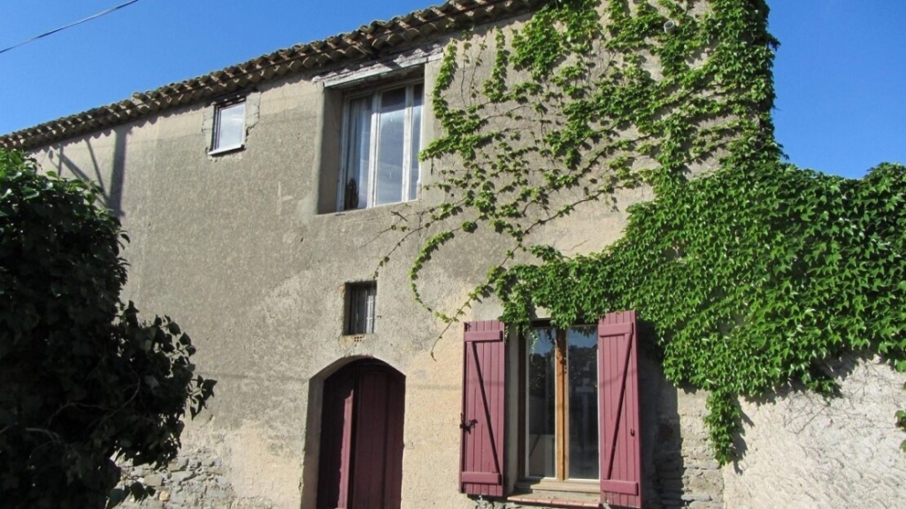 Partly Renovated Winery With 430 M2 Of Living Space And Courtyard. 1 PEY120000EA 1110x623 1