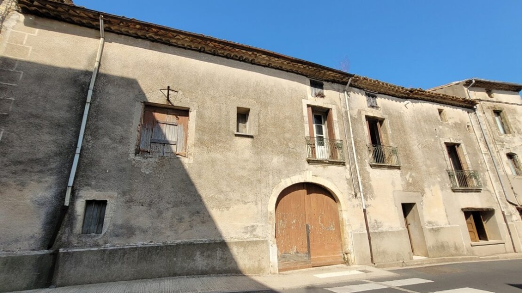 Very Large Village House In Need Of Renovation, Currently Offering 130 M2 Of Living Space But With Potential For 300 M2 1 ROU118800EA 1110x623 1