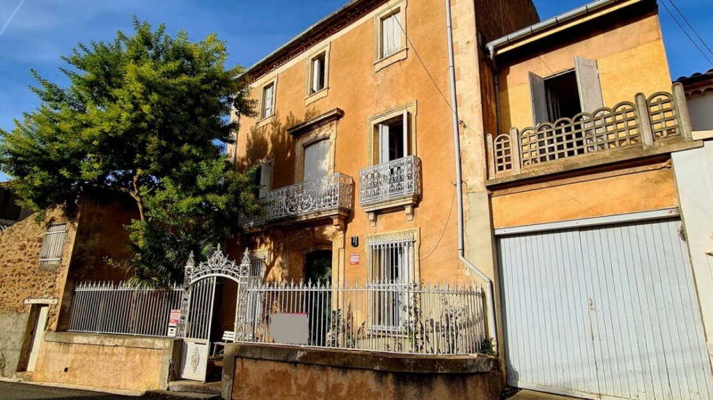 Bourgeoise House With 7 Bedrooms, Several Lounges, Convertible Attic, Garage, Courtyard And Garden. 1 SAR484000EA 1110x623 1