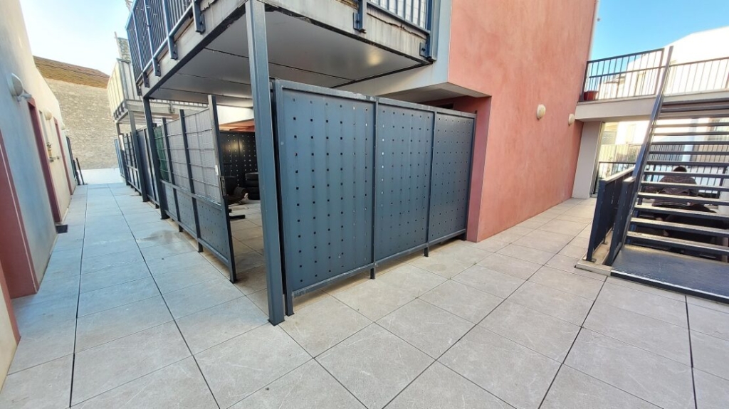 Single Storey Flat Of 40 M2 In A Secure Residence At 10 Minutes From The Beaches. 1 SAU145800EA 1110x623 1