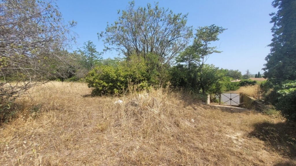 Flat Building Plot Of 845 M2 In A Dynamic Village. 1 SGF172800EA 1110x623 1