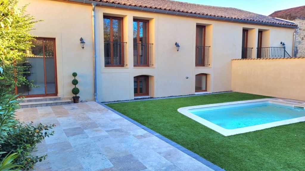 Beautiful Stone Barn Renovated Into Two Dwellings With Courtyard And Swimming Pool Each. 1 SGF848000EB 1110x623 1