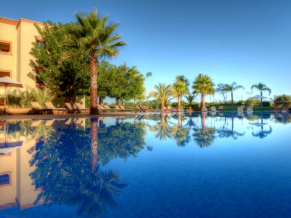 TheResidencesatVictoria Swimming Pool 9 xlarge 1