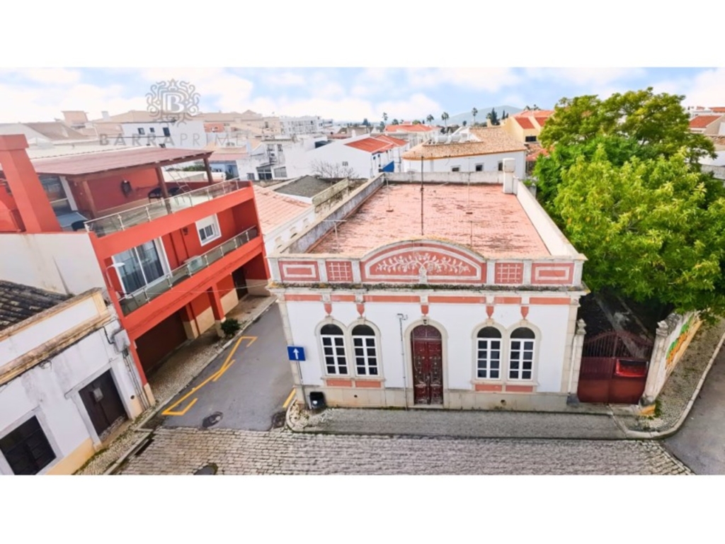 Loule 1 b1608bcca9df8574edca xlarge