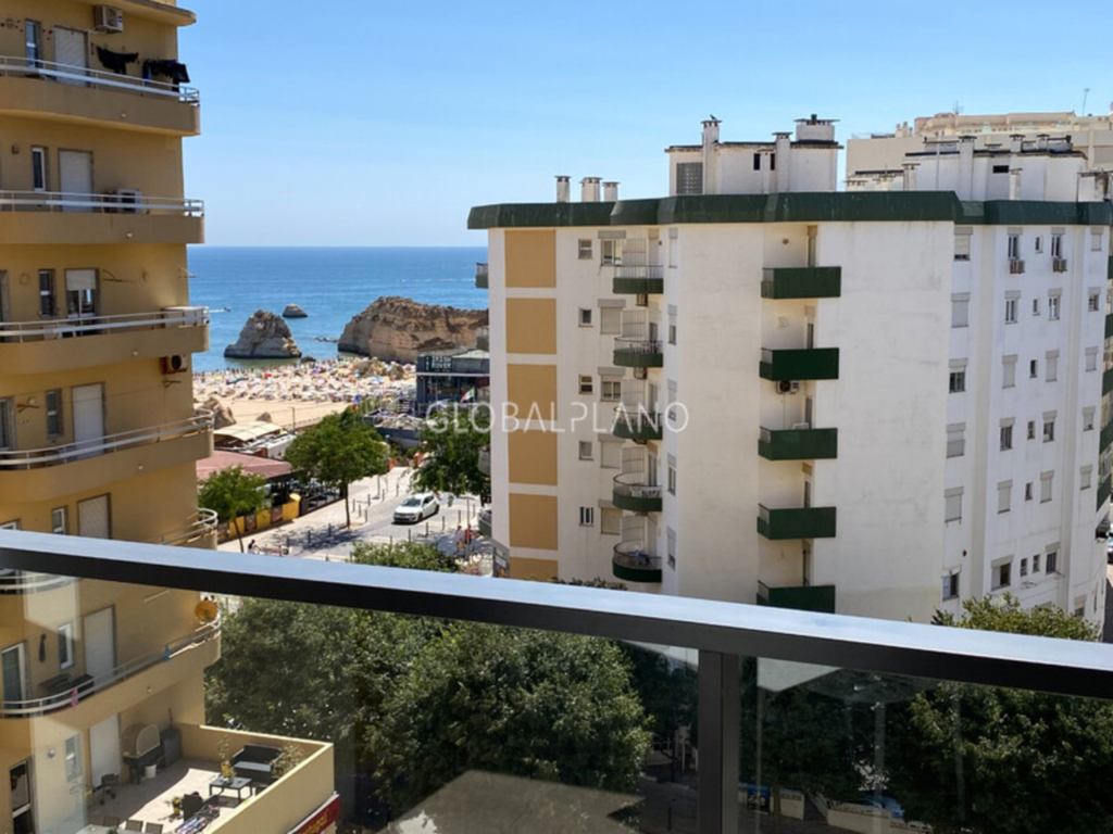 Praia da Rocha 1 b60e2d24c240cdfbd3d4 xlarge