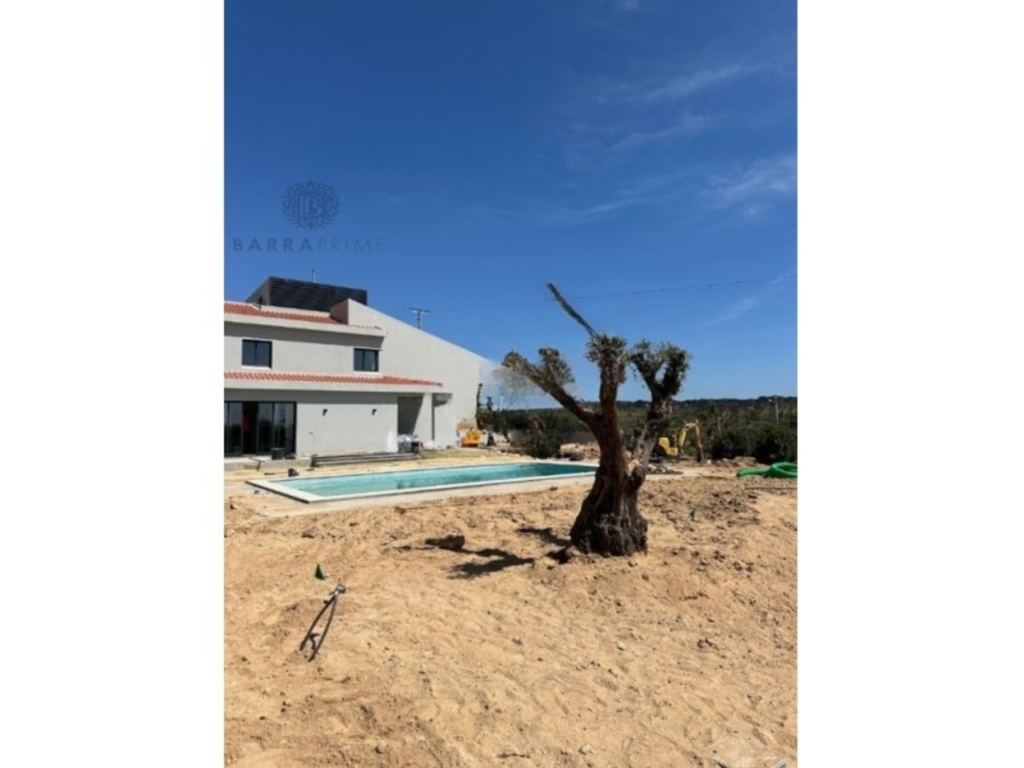 Quarteira 1 b92696ce98ef5d503c7d xlarge