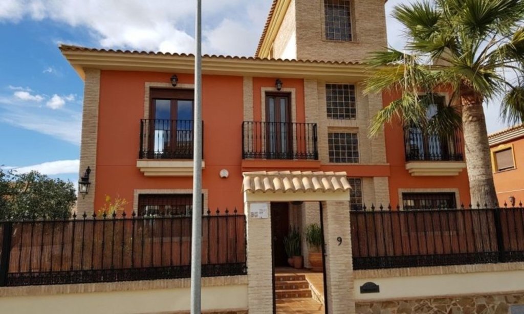 Torrevieja 1 be29fcc56ada3566a5b1 xlarge