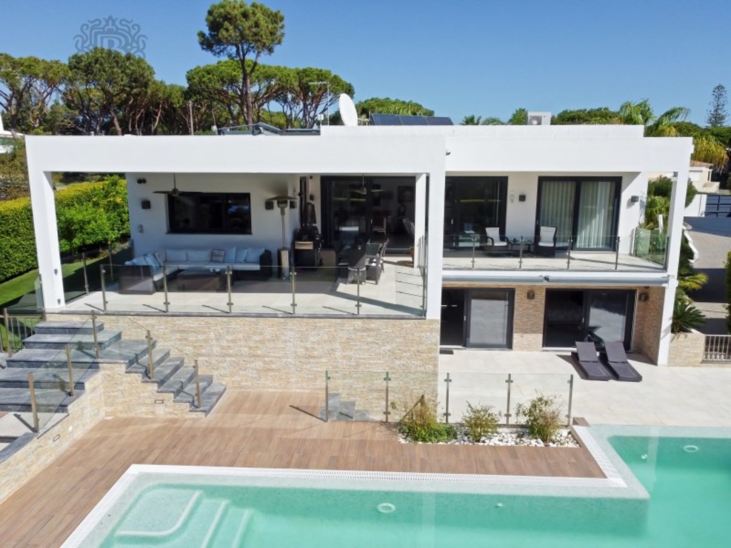 Vilamoura 1 c228d0adb4f13e375638 xlarge
