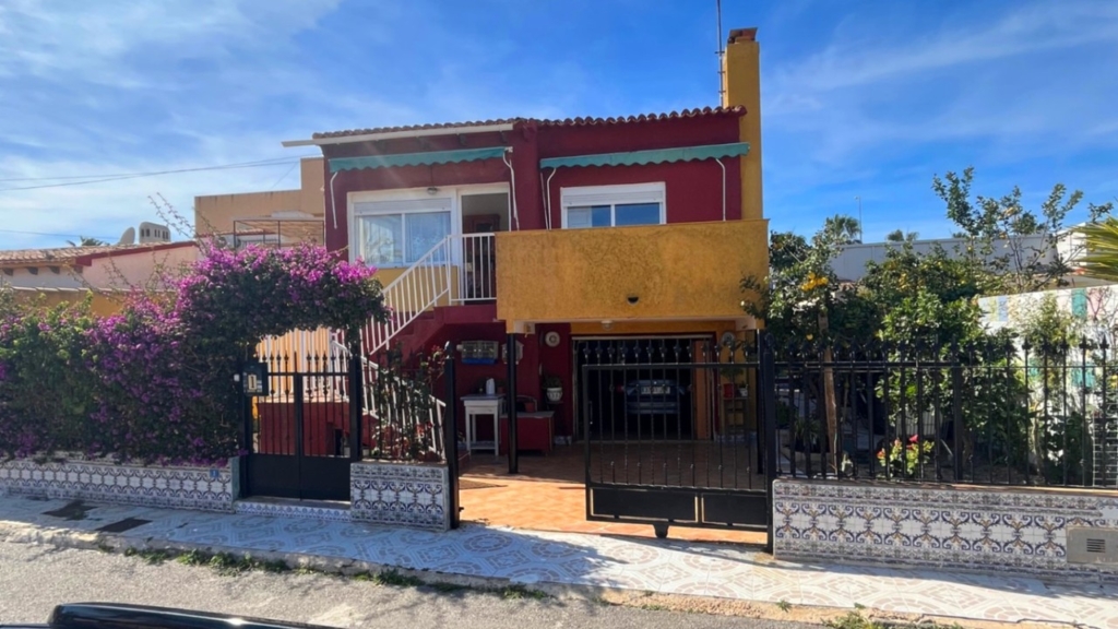 Punta Prima 1 d5632c72ed962e394509 xlarge
