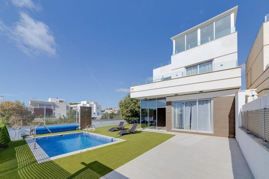 Orihuela Costa 1 d91273b42d234b0e39b5 xlarge