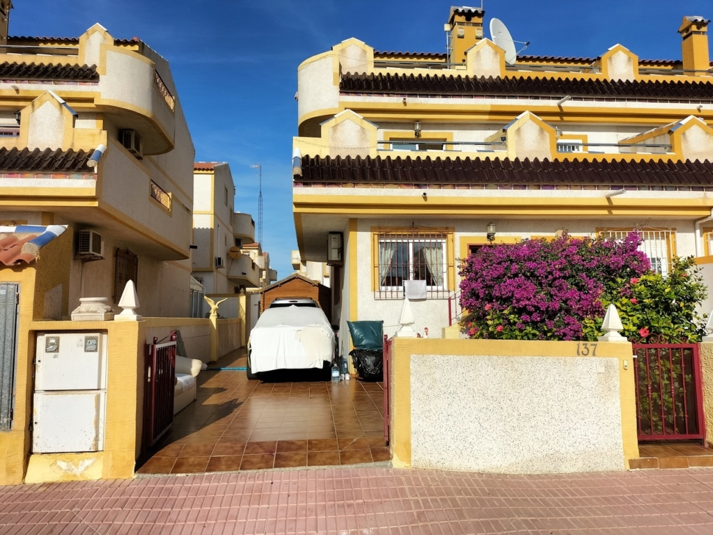 Playa Flamenca 1 f1b988a8afbab55fbd73 xlarge