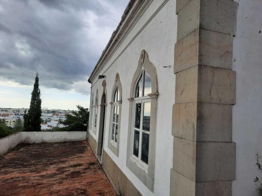 Tavira 1 f214c49f6fc1dab7b7ca xlarge