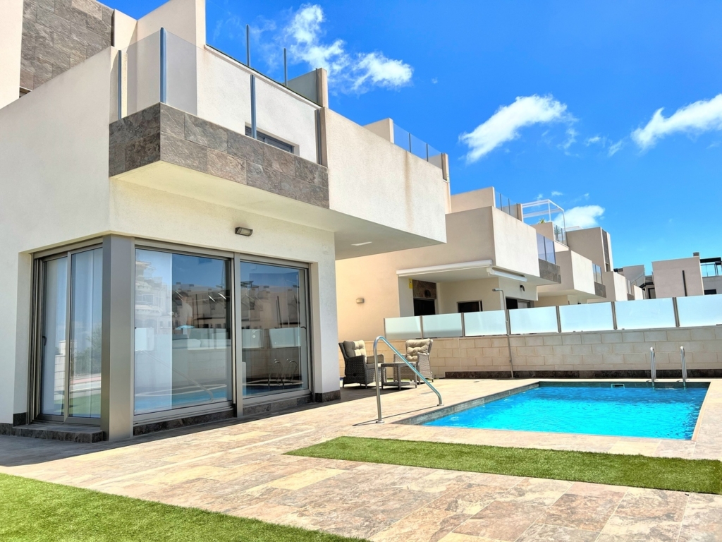 Punta Prima 1 f33446cd913441e4ffc1 xlarge