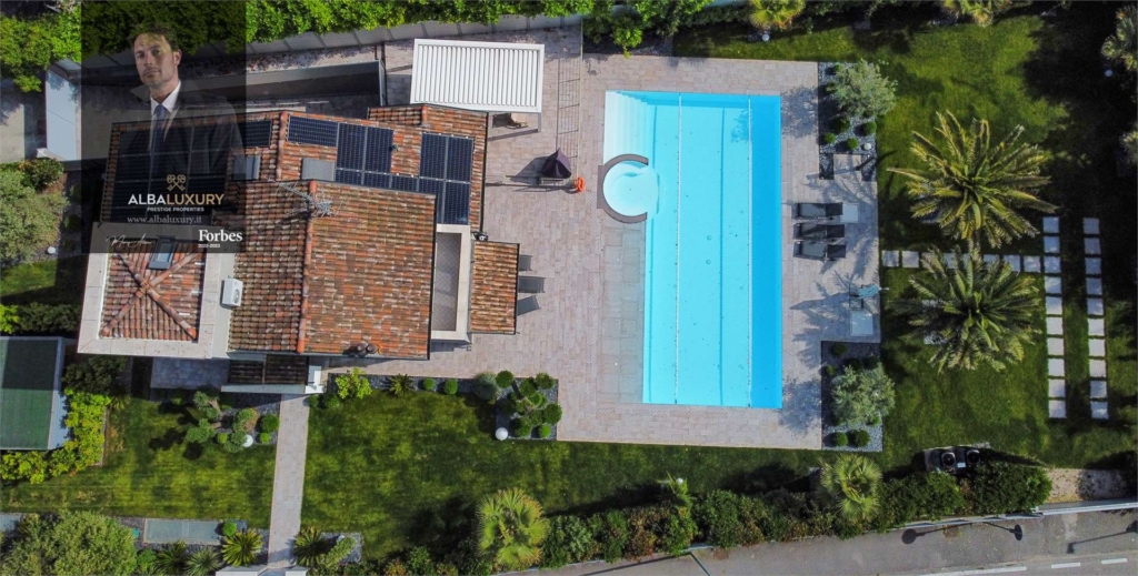 Modern lake-view villa with a pool in Sirmione 1 imm 103674 20240527193541 1920