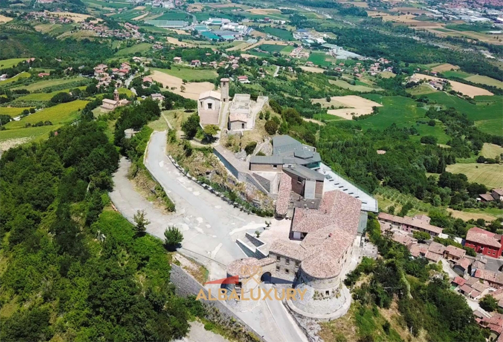Malatesta Castle: A Medieval Jewel 1 imm 113463 20240911155125 1920