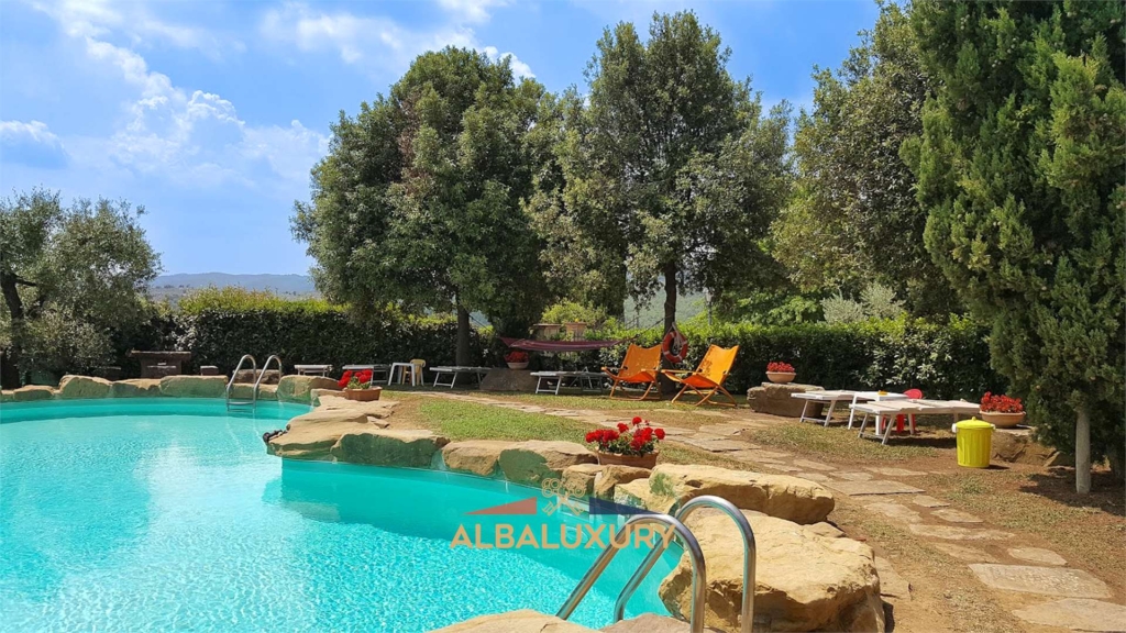 Beautiful farmhouse with pond in Arezzo 1 imm 115322 20240928130250 1920