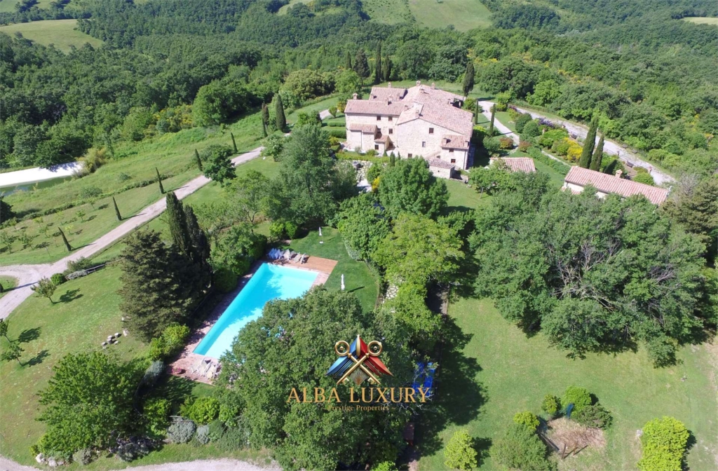 Villa Sale in Val D'Orcia, Sarteano 1 imm 123336 20241220202446 1920