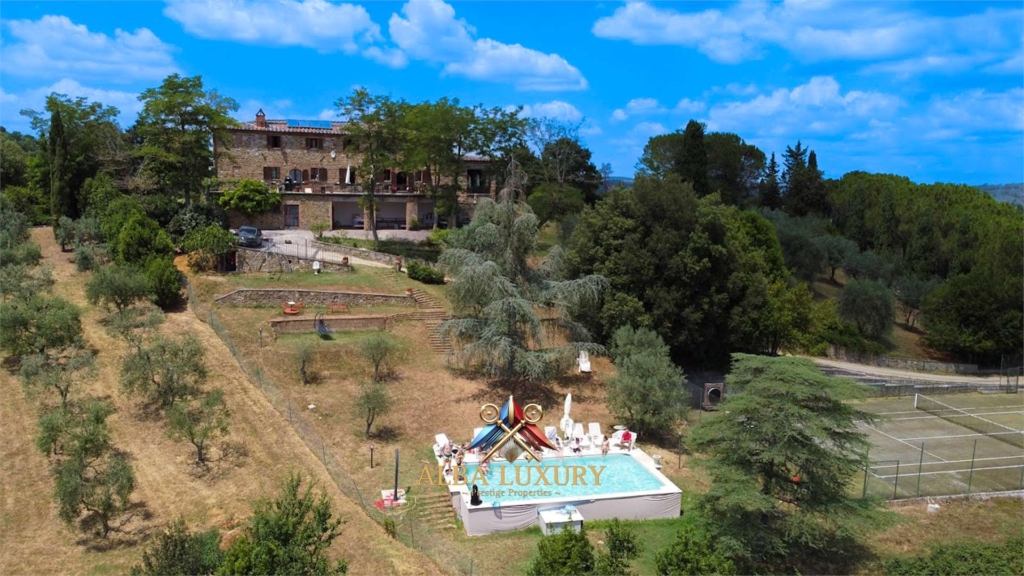 Charming villa between Val di Chiana and Val d'Orc 1 imm 126896 20250123114224 1920 1 7
