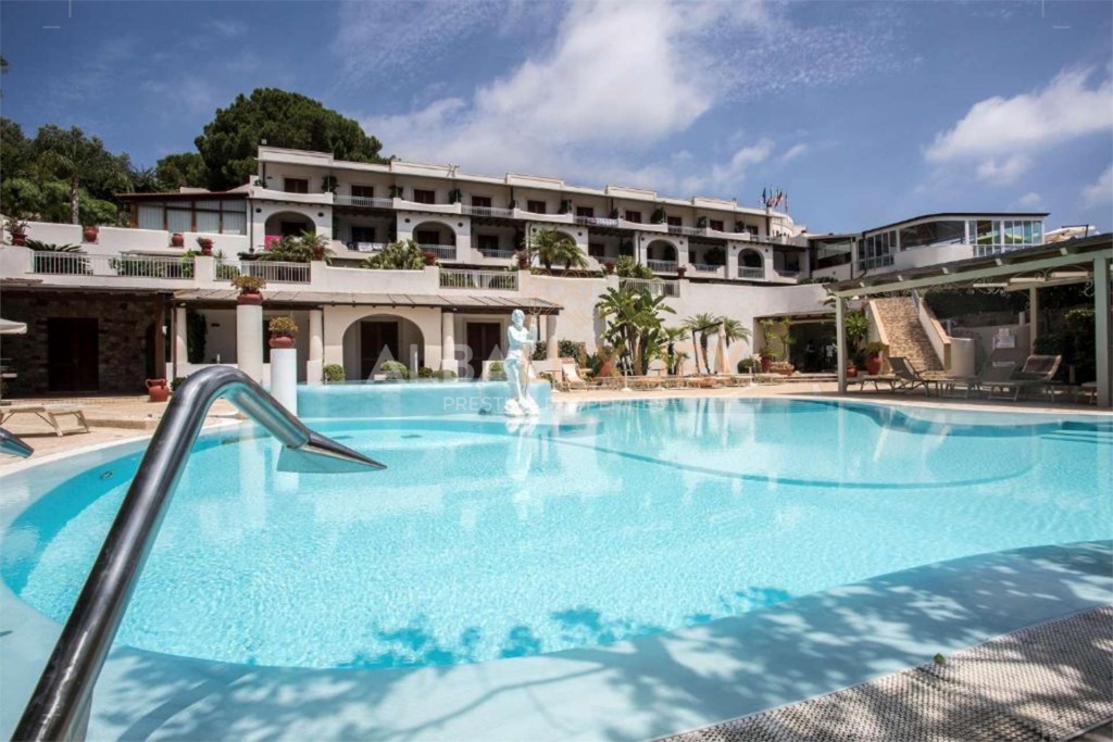 Hotels with an enchanting sea view in Lipari 1 imm 61529 20220921205918 1920