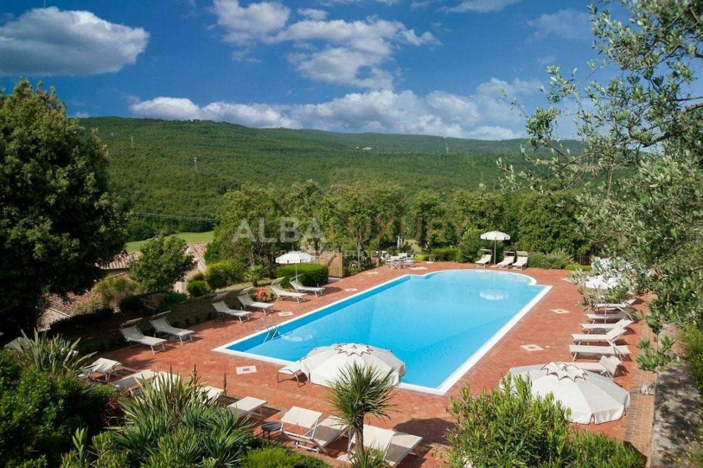Strategically located property in Tuscany 1 imm 91544 20240208162411 1134