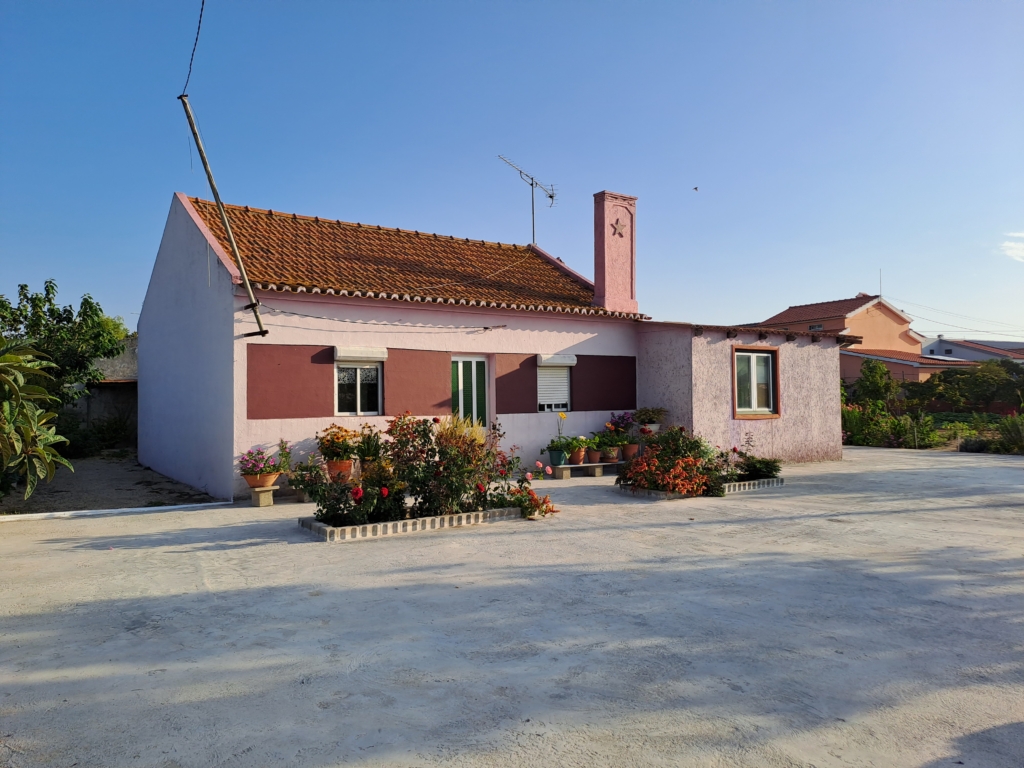 Excellent 4 Bed Property With Land For Sale in Setubal 1 0 12 8