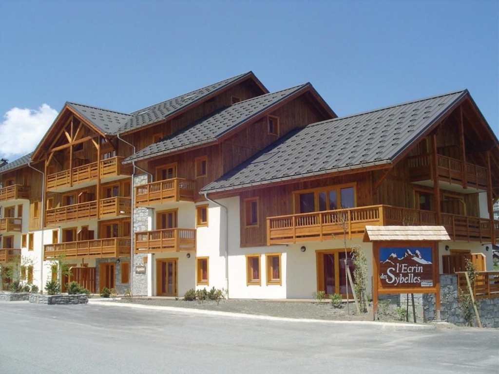 Luxury 3 Bed Ski Apartment For sale in La Toussuire 1 0 19 5