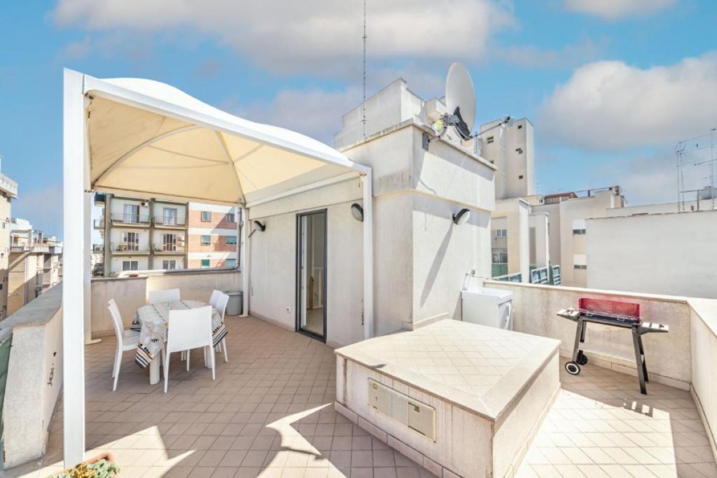 Stunning 2 Bed Apartment For Sale in Brindisi 1 0 3 6