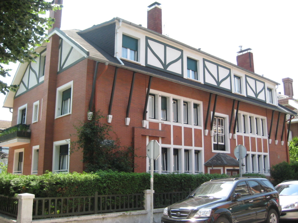 Luxury 4 Bed House For Sale in Las Arenas Getxo Biscay 1 0 5 12