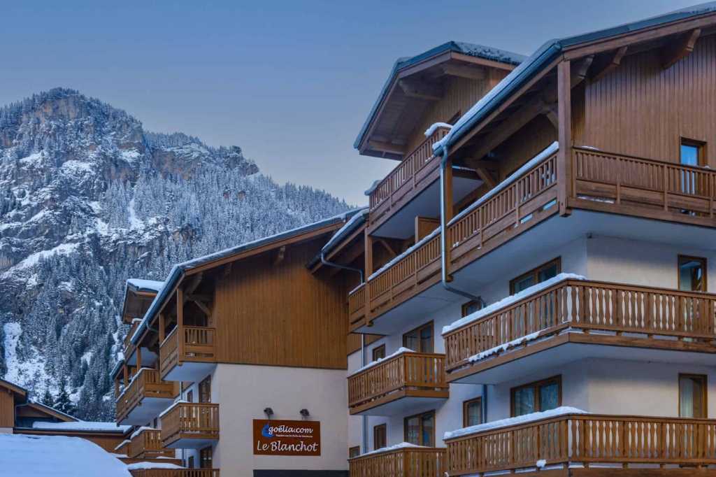 Stunning 2 Bed Ski Leaseback Apartment for Sale in Residence Geolia Le Blanchot Haute Savoie 1 0 8 26