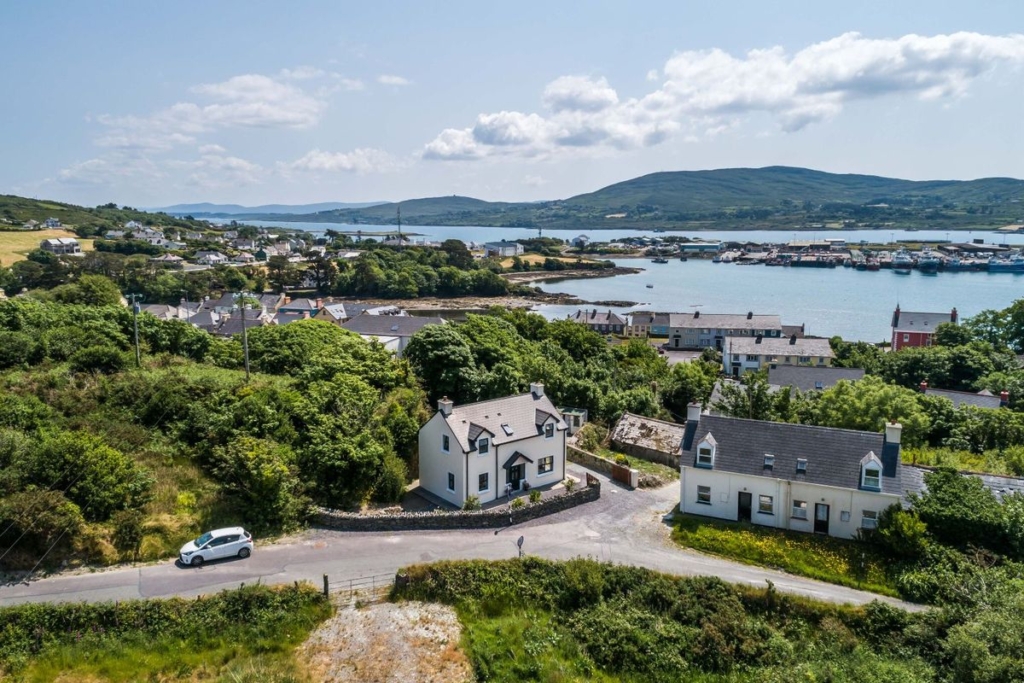 Luxury 4 Bedroom Home For Sale in Castletownbere County Cork 1 000 1