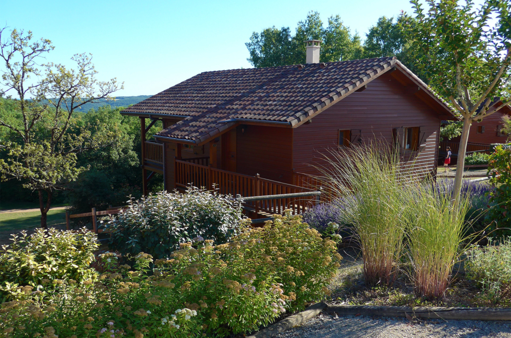 Luxury 3 Bed Lodge for sale in Souillac Golf and Country Club in Lachapelle-Auzac Lot 1 1 18 15