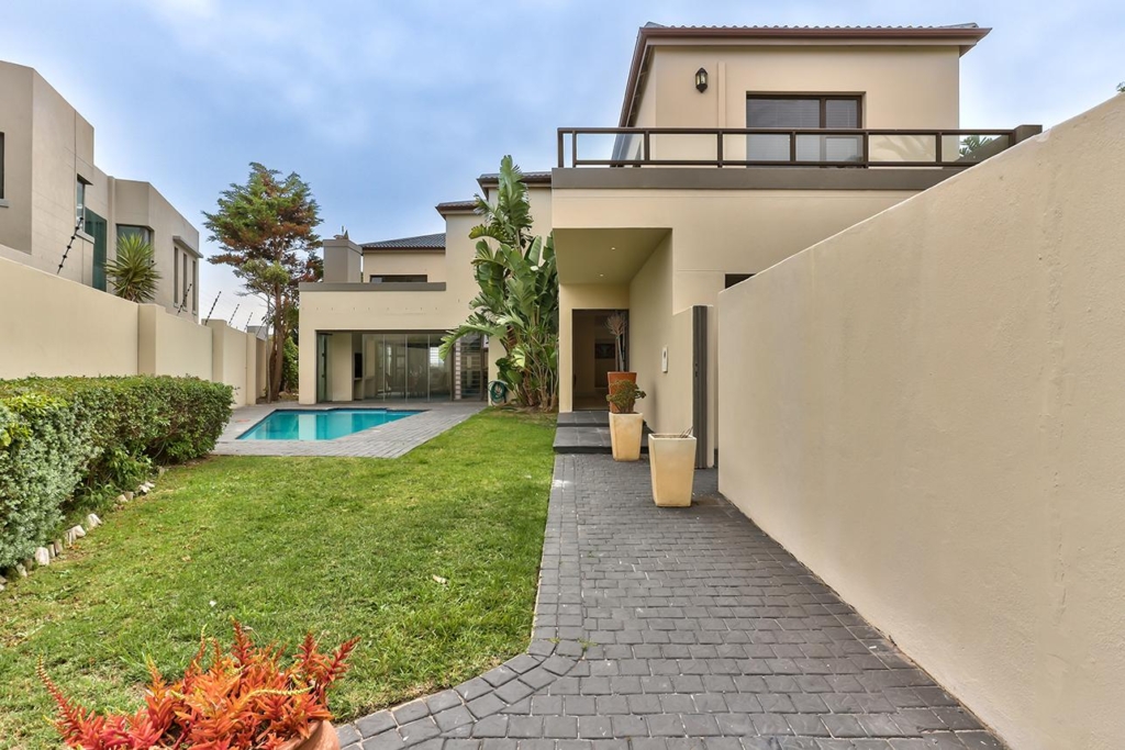 Luxury 7 Bed House For Sale In Sunset Beach Cape Town South 1 1 19 3