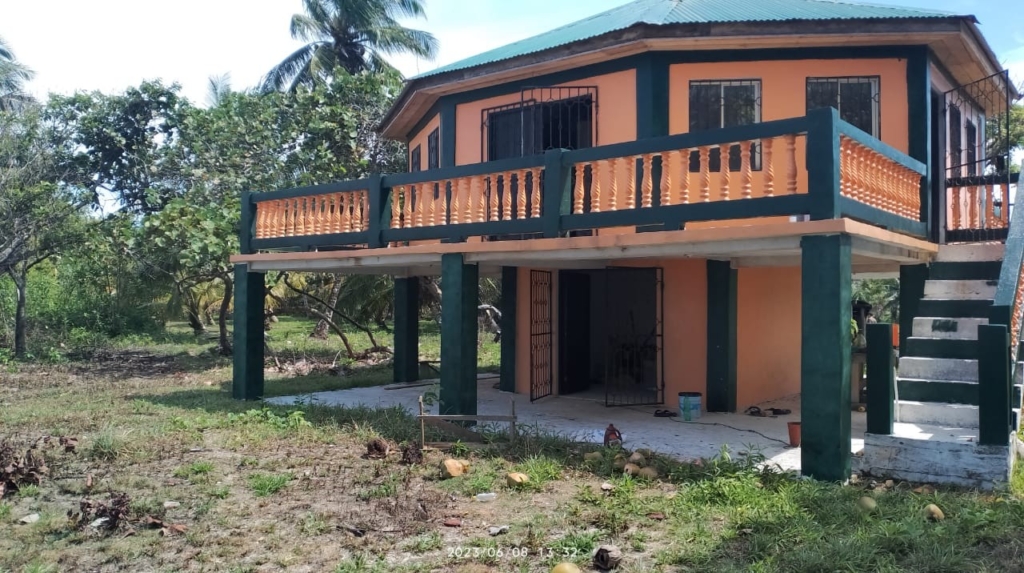 Luxury 2 Bed Beach House For Sale in False Bluff 1 1 2 3