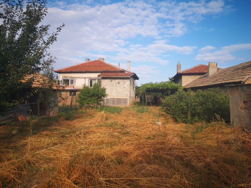 Superb 3 Bed House for Sale in Neofit Rilski Varna 1 1 58