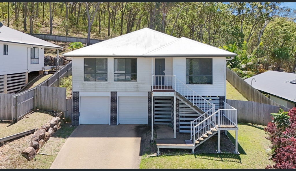 Excellent 4 Bed House for sale in Sarina Queensland 1 1 9 8