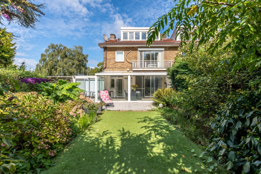 Stunning 3 Bedroom House For Sale in Maxwellstraat Amsterdam 1 638 2160