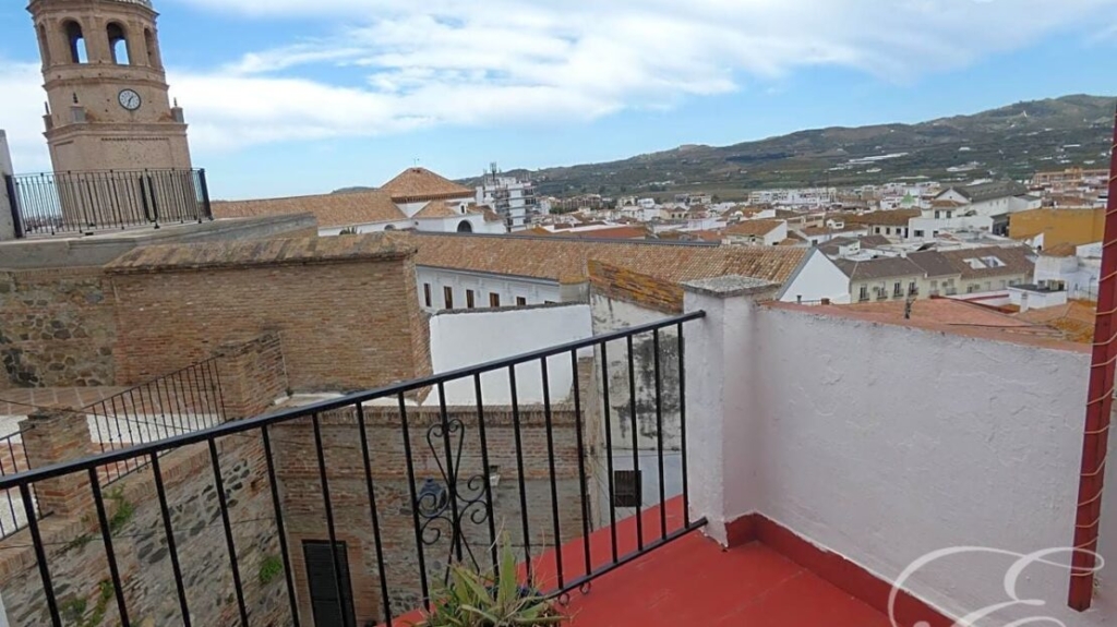 Two Superb Townhouses for sale in Velez Malaga Andalucia 1 8378 0197442b 0003282529 1110x623 1