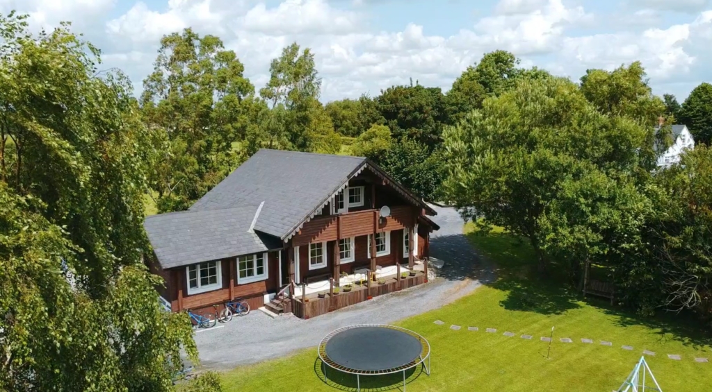 Excellent 3 Bed House For Sale in Newcastle Clonmel County Tipperary 1 Main Image for property page