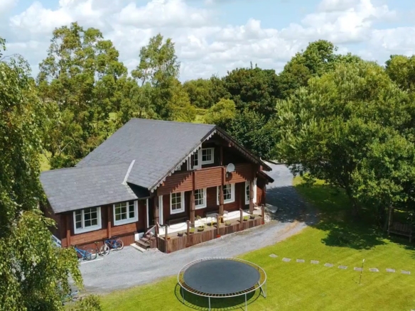 Main Image for property page