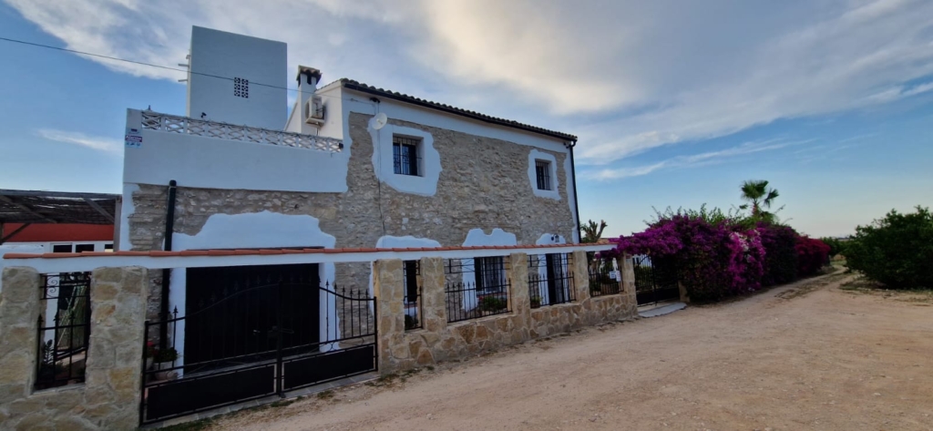 Stunning 4 Bed Finca For Sale In Oliva Valencia 1 image001 4 2