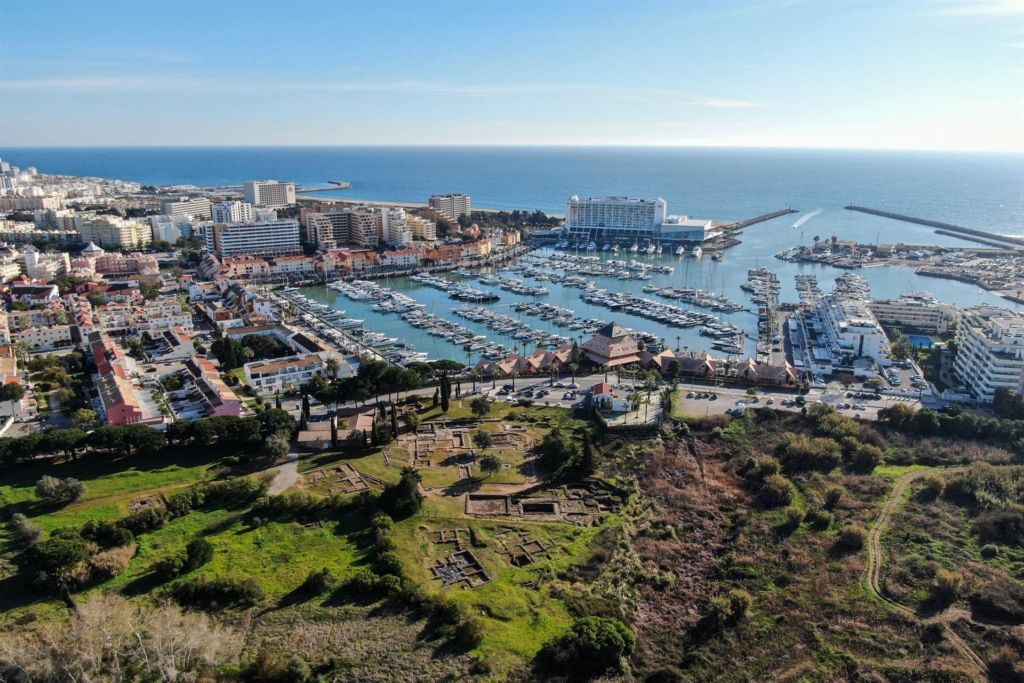 Excellent Plot of land for Development for sale in Loule Laguna Resort Vilamoura 1 main