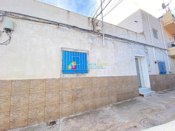 resale town house macael 58549 xl