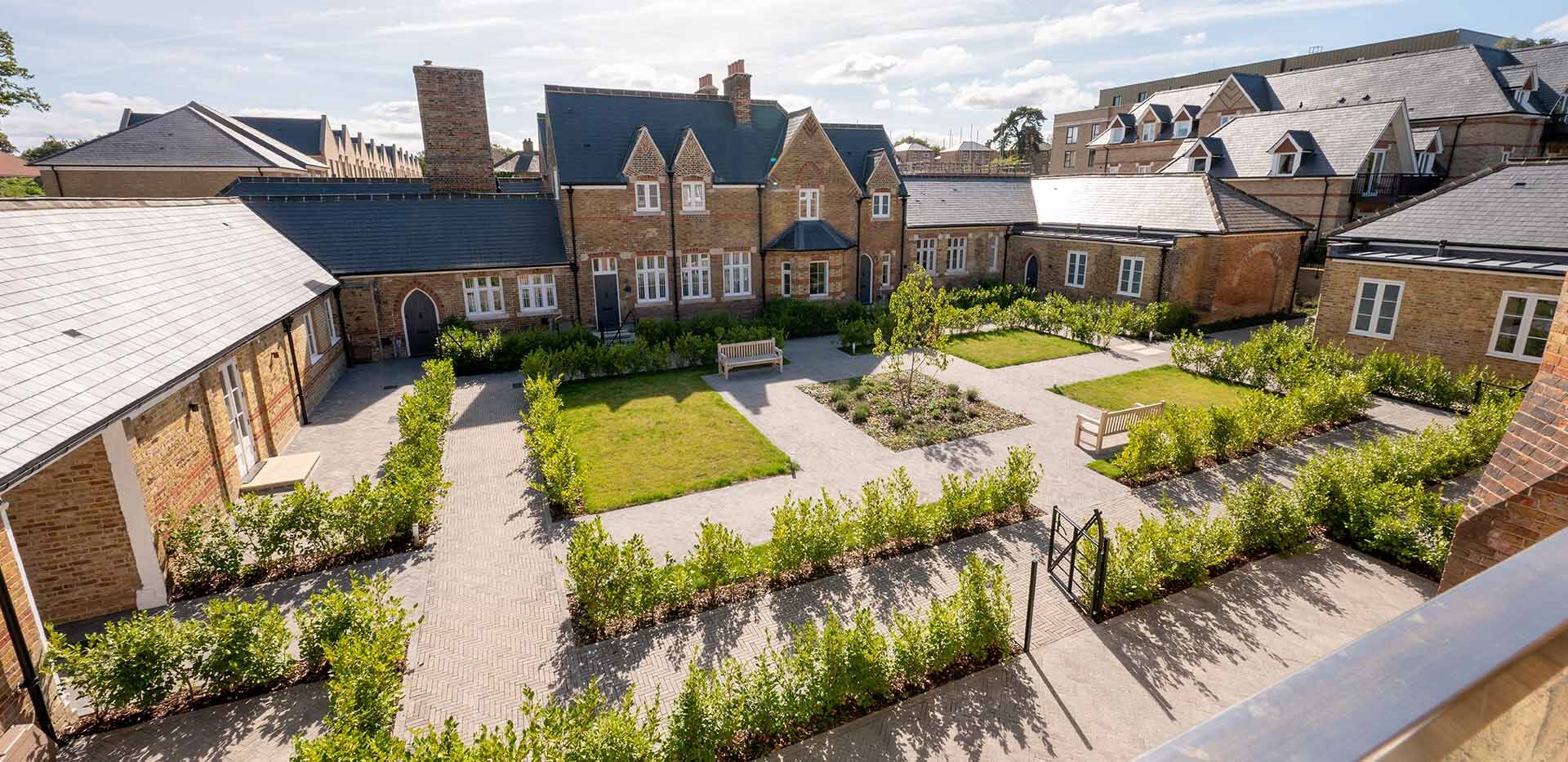 trent-park_the-royal-mews_exterior-image-2_30-09-2024.jpeg