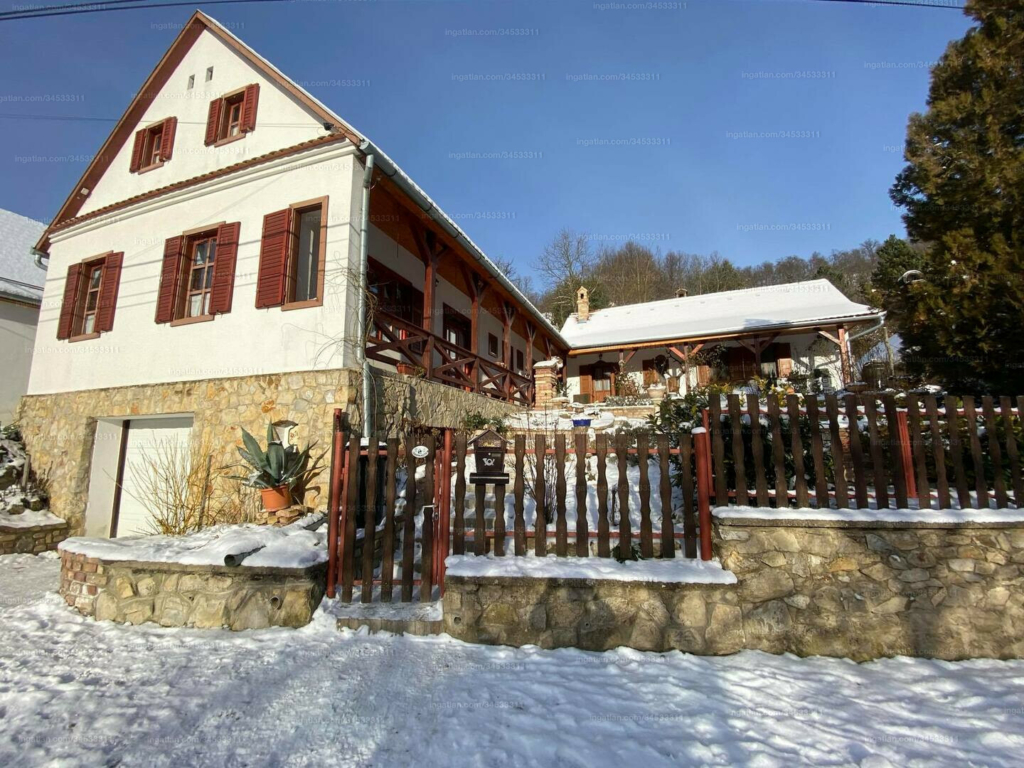 2 House Estate For Sale In Hosszuheteny 1 00 3