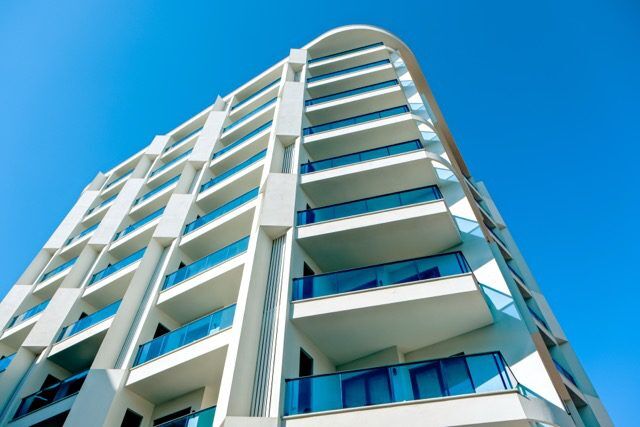 Apartment with sea view in Guller Pınarı, Alanya, close to the beach.
