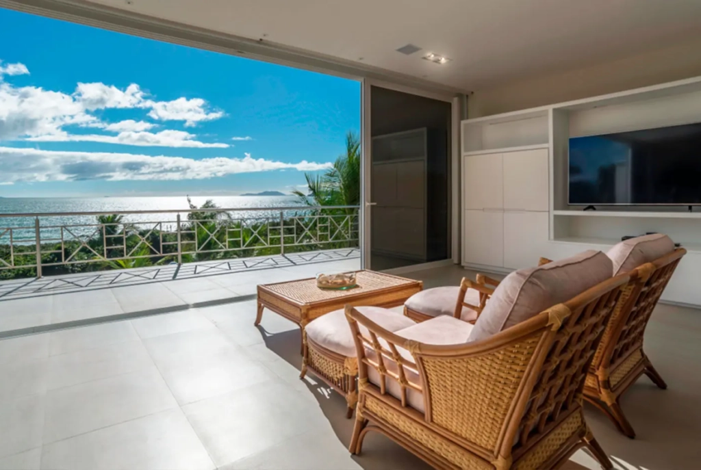 Luxury Waterfront Living in San Nicolas 1 Nanki at Rodgers Beach 1170x785 1