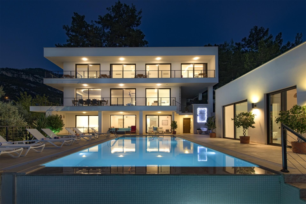 Spacious 6-Bedroom Seafront Villa in Fethiye with Panoramic Views 1 artwork gallery swimming pool 02 tinified 15
