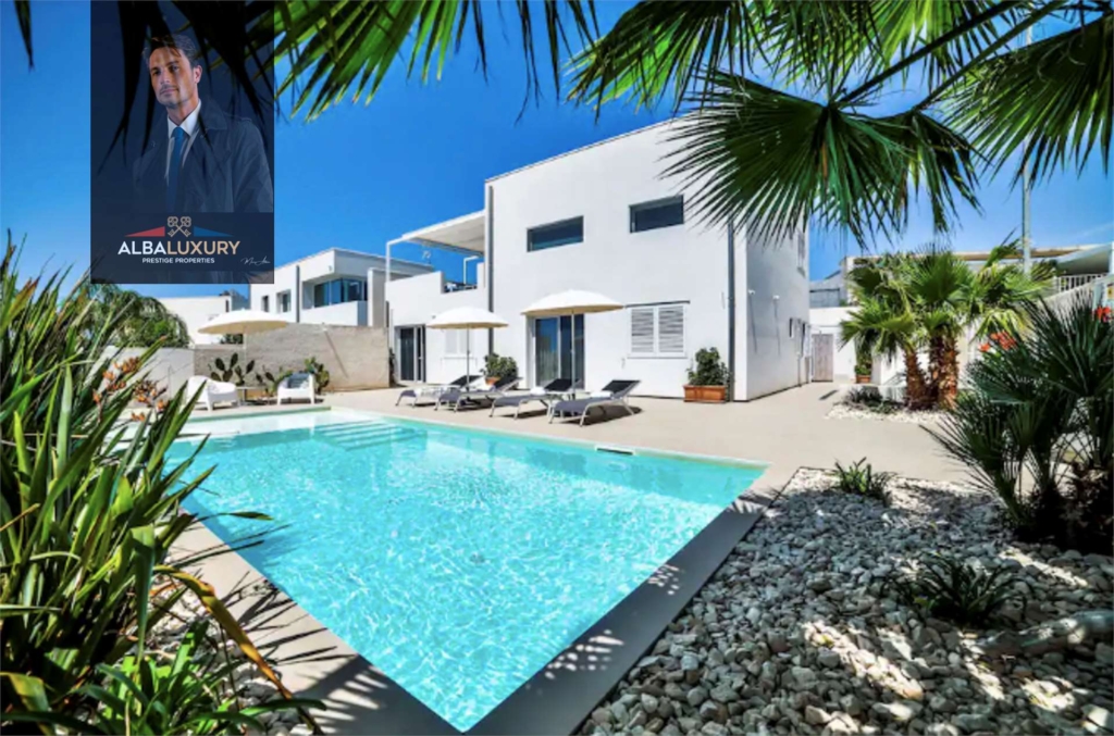 Villa with sea view in Marina dI Ragusa 1 imm 113309 20240910193029 1920 1 8