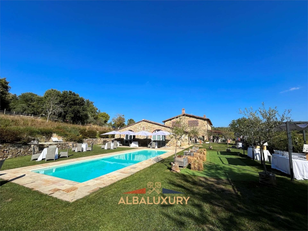 Magnificent farmhouse in the heart of Chianti 1 imm 127849 20250123140035 1920 1 12