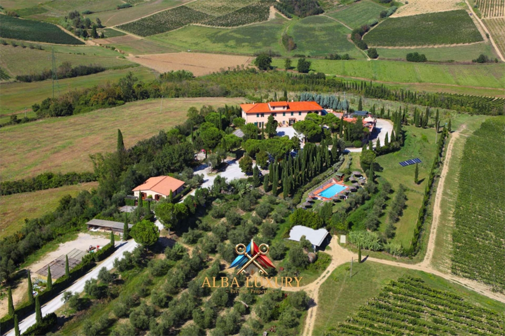 Villa with Vineyard near Florence 1 imm 129649 20250207215315 1920 1 4